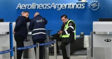 Reforma del Derecho a Huelga: Milei amplía actividades esenciales y exige servicios mínimos durante paros Reforma del Derecho a Huelga: Milei amplía actividades esenciales y exige servicios mínimos durante paros